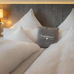 Standard Zimmer mit Kingsize-Bett